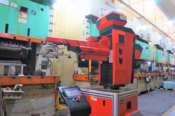 鈑金加工廠-沖壓自動機(jī)床