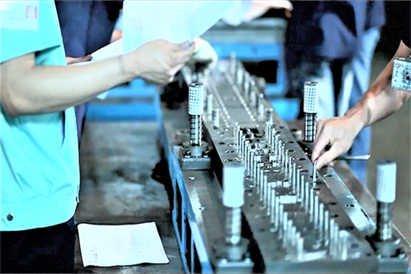 深圳五金模具廠