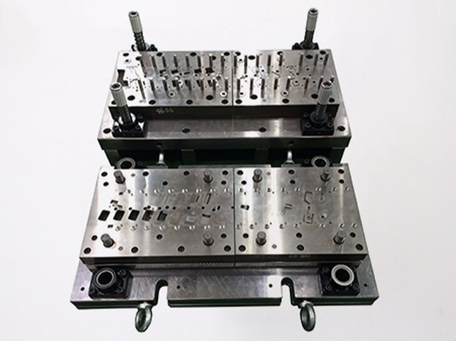 精密五金沖壓連續(xù)模 精密五金沖壓連續(xù)模